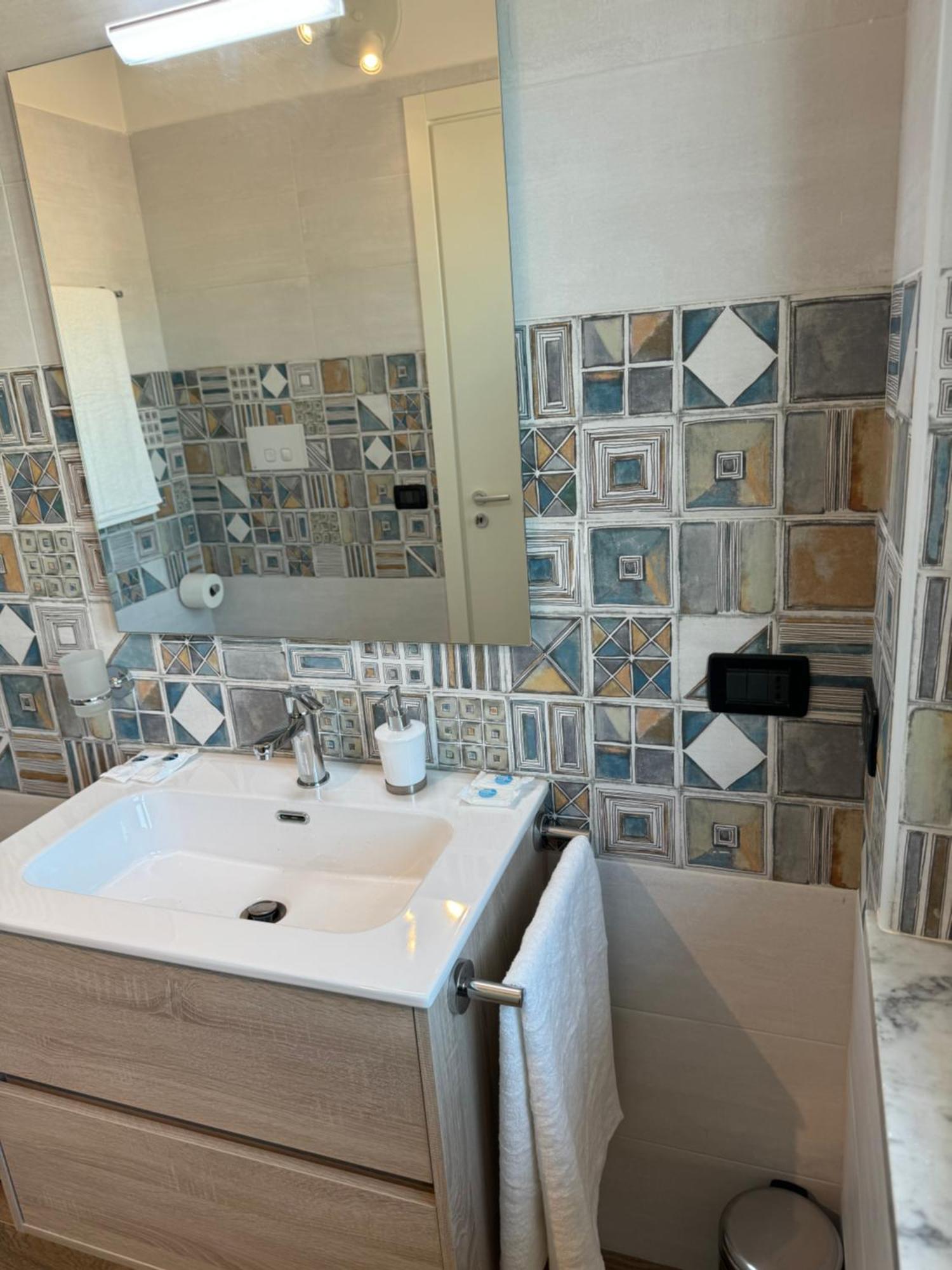 Domus Magna Grecia Hotel กาตันซาโร ภายนอก รูปภาพ