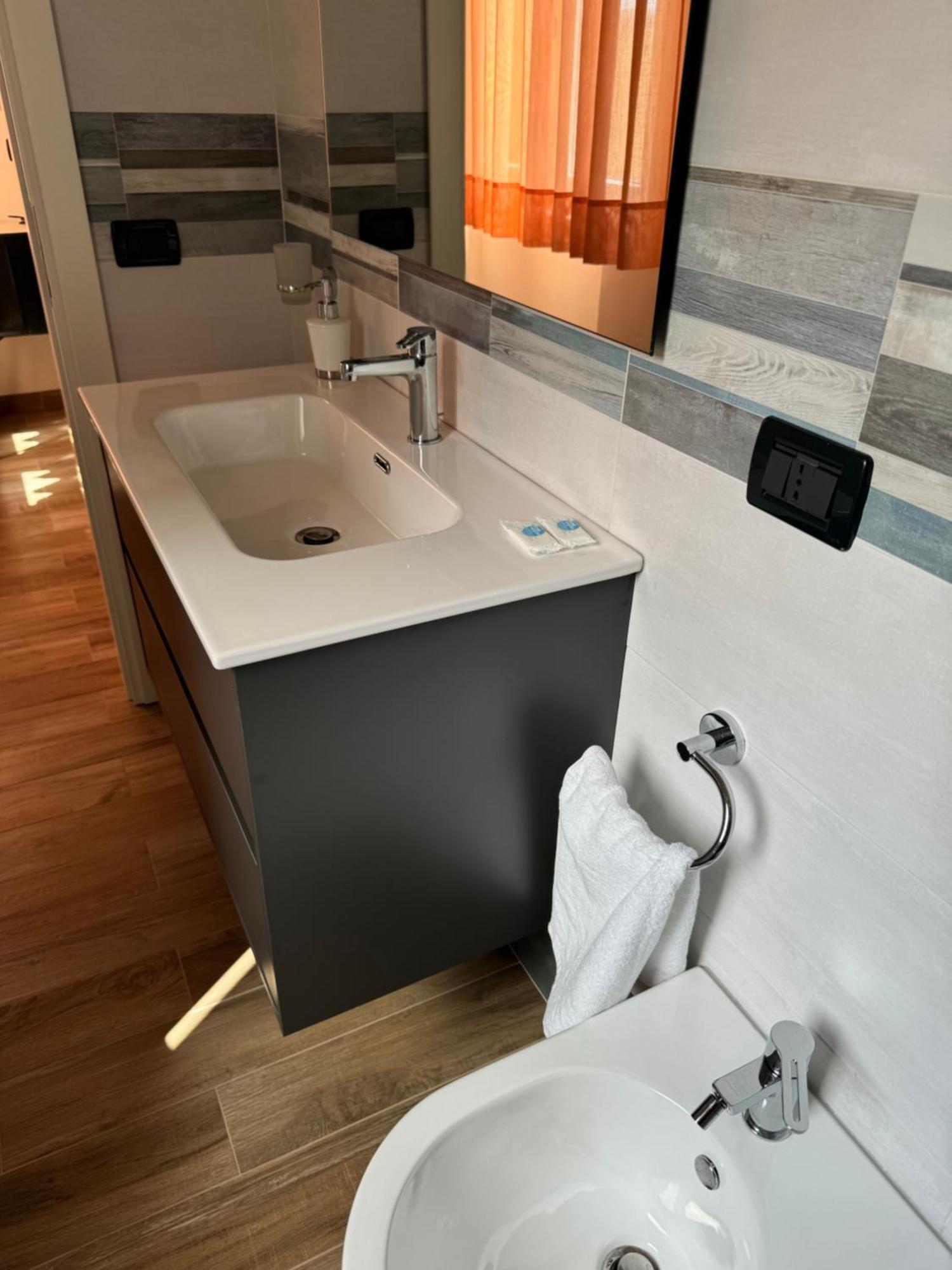 Domus Magna Grecia Hotel กาตันซาโร ภายนอก รูปภาพ